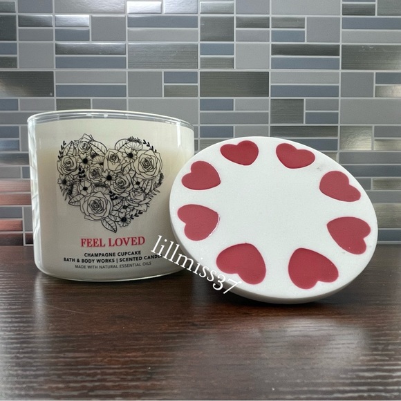 FEEL LOVED CHAMPAGNE CUPCAKE BRAND NEW BATH & BODY WORKS 3 WICK CANDLE - Picture 5 of 6